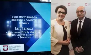 Ile zarabia honorowy profesor oświaty? Zaskakujące fakty o gratyfikacji