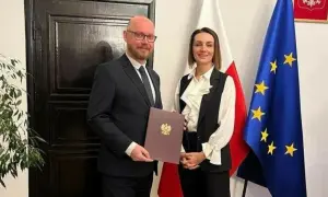 Kto powołuje kuratora oświaty i jakie są kryteria wyboru?
