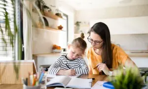 Jakie szkoły mają nauczanie zdalne? Sprawdź dostępne opcje edukacyjne