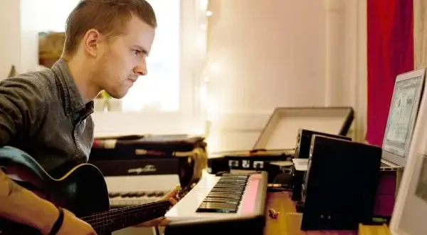 Co można robić po studiach muzycznych? Odkryj ciekawe kariery