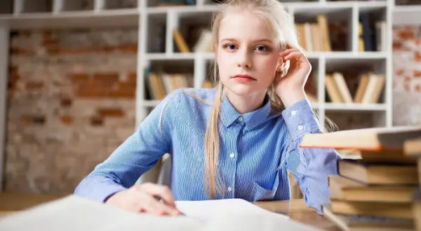 Kulturoznawstwo co po studiach: Jak uniknąć bezrobocia i znaleźć pracę?