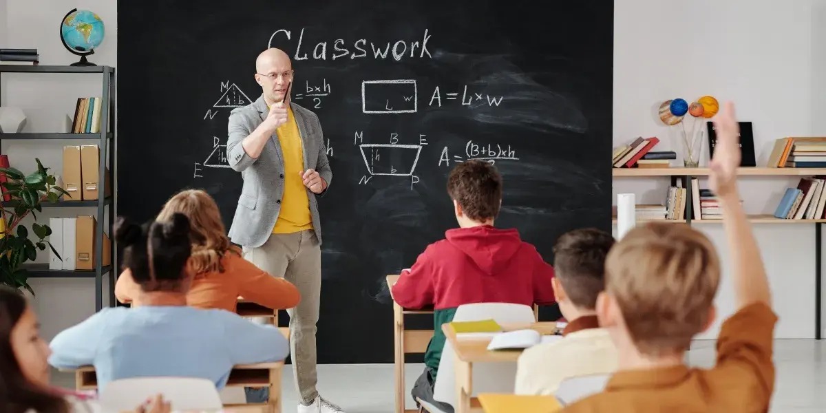 Co zawiera ustawa prawo oświatowe? Kluczowe przepisy i cele edukacji