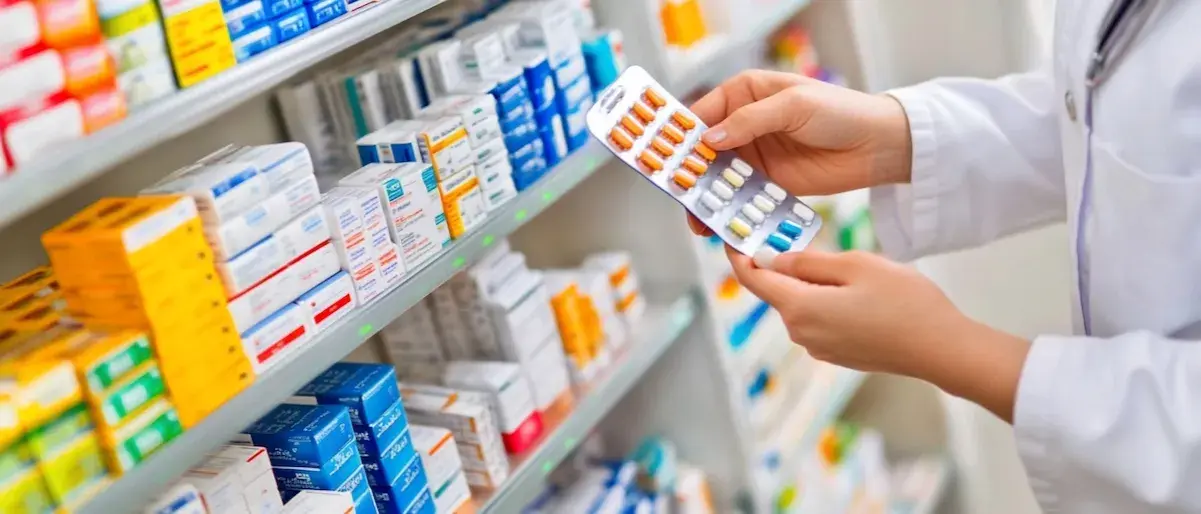 Farmacja co po studiach: najlepsze ścieżki kariery dla absolwentów