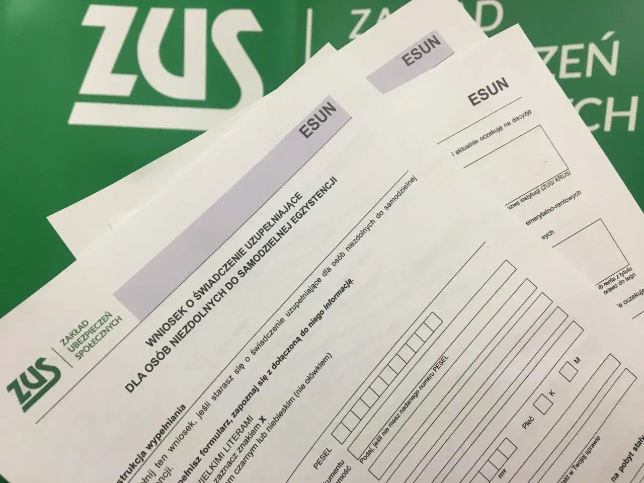 Wniosek ZUS o świadczenie uzupełniające dla osób z niezdolnością do samodzielnej egzystencji.