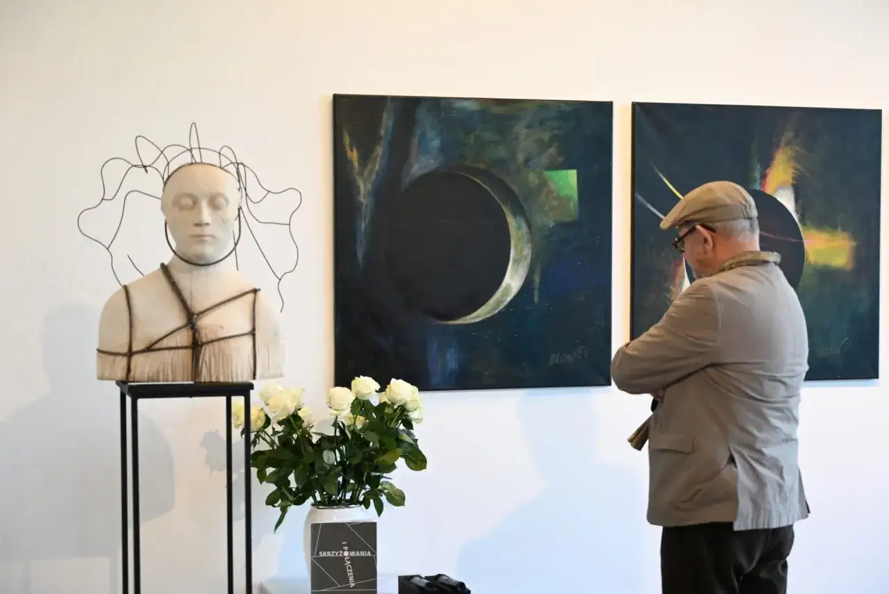 Zdjęcie Co to jest działalność kulturalno oświatowa i jakie ma znaczenie?