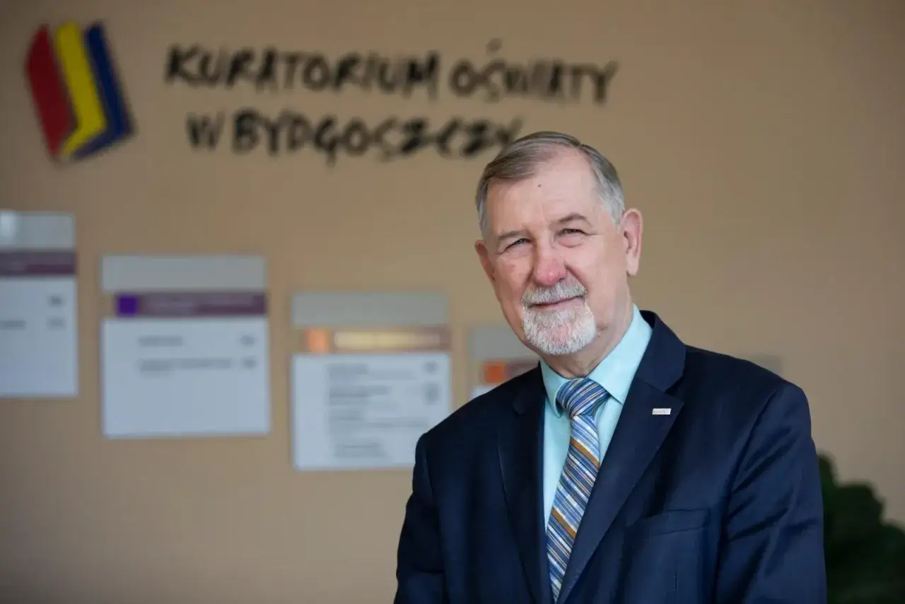 Zdjęcie Ile zarabia kurator oświaty? Zaskakujące wynagrodzenia w edukacji