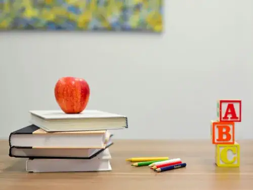 Zdjęcie Co zawiera prawo oświatowe? Kluczowe przepisy, które musisz znać