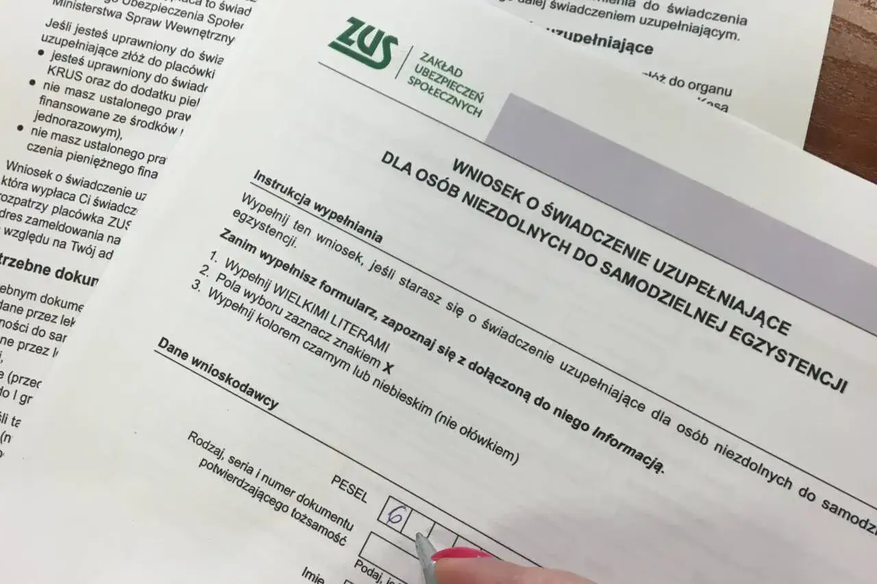 Wniosek o świadczenie uzupełniające dla osób niezdolnych do samodzielnej egzystencji. Wypełnianie formularza ZUS.